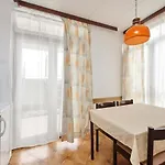 Apartament Astra *