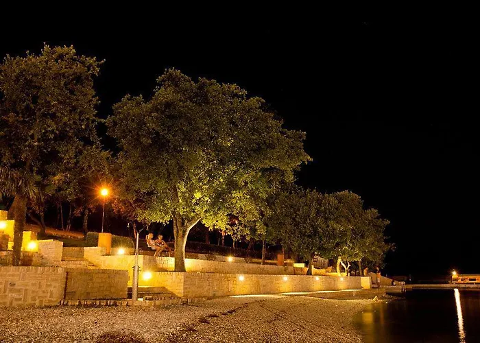 Astra アパート *