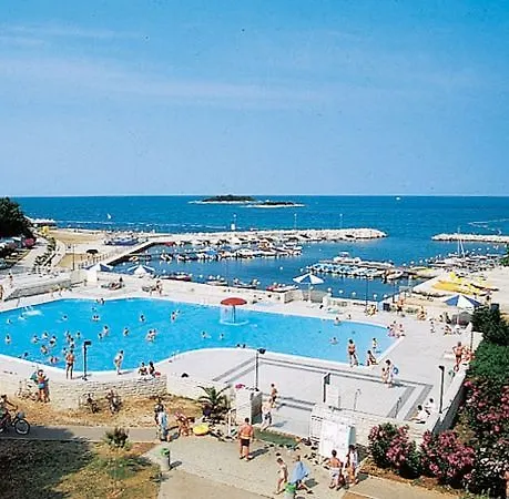 アパート Astra *